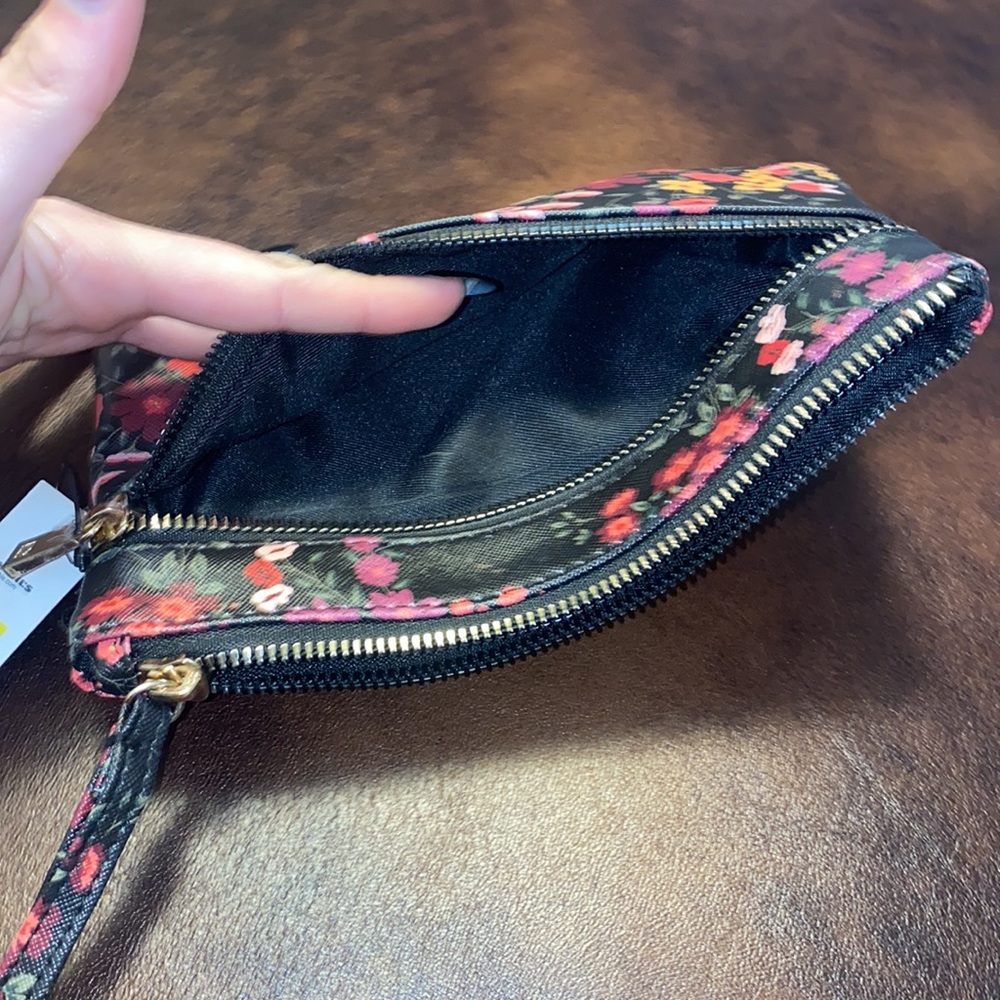 🌵Apt 9 Brand New floral wallet! - Picture 4 of 5